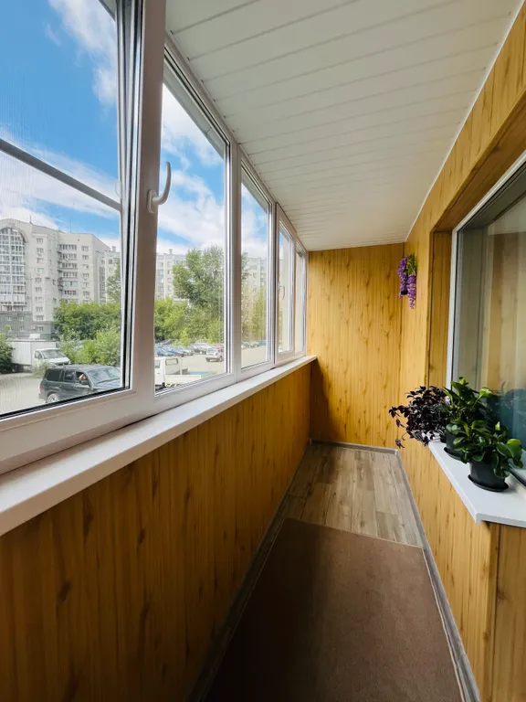 Новая квартира-студия около ТРК Алмаз