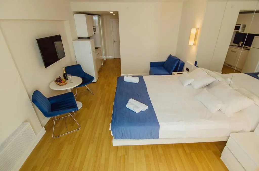 Orbi City View 22-25