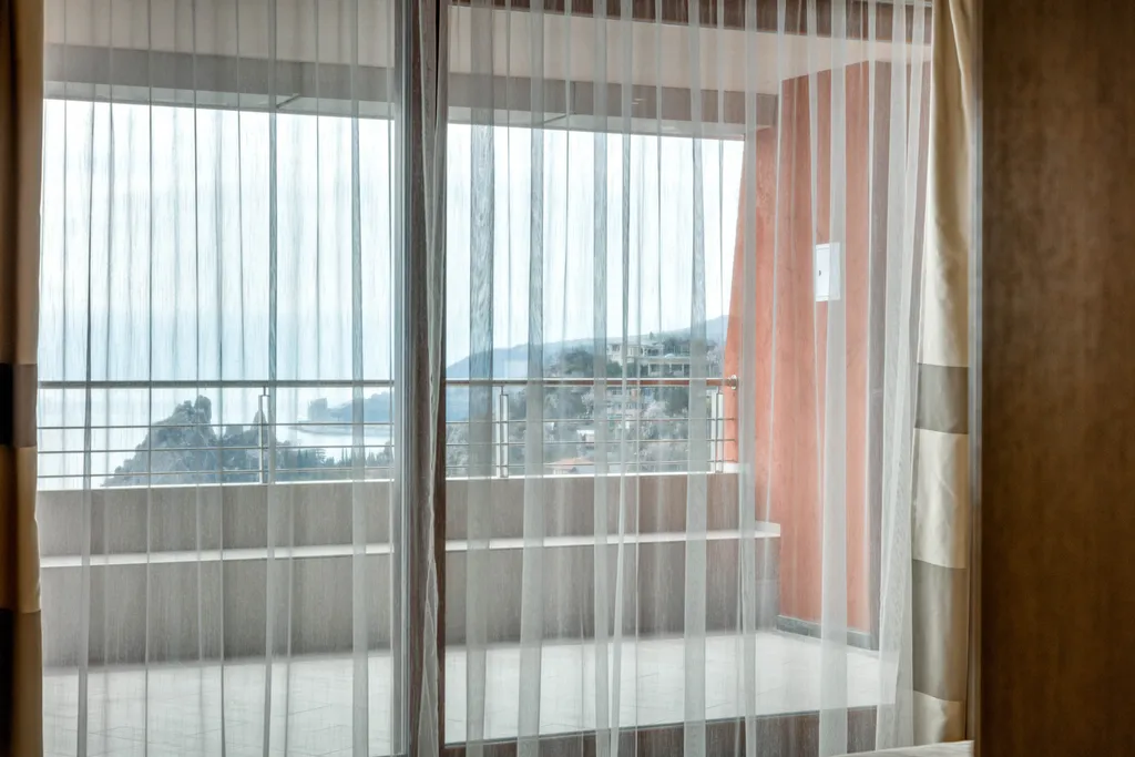 Апартамент с двумя спальнями и видом на море в современном ЖК