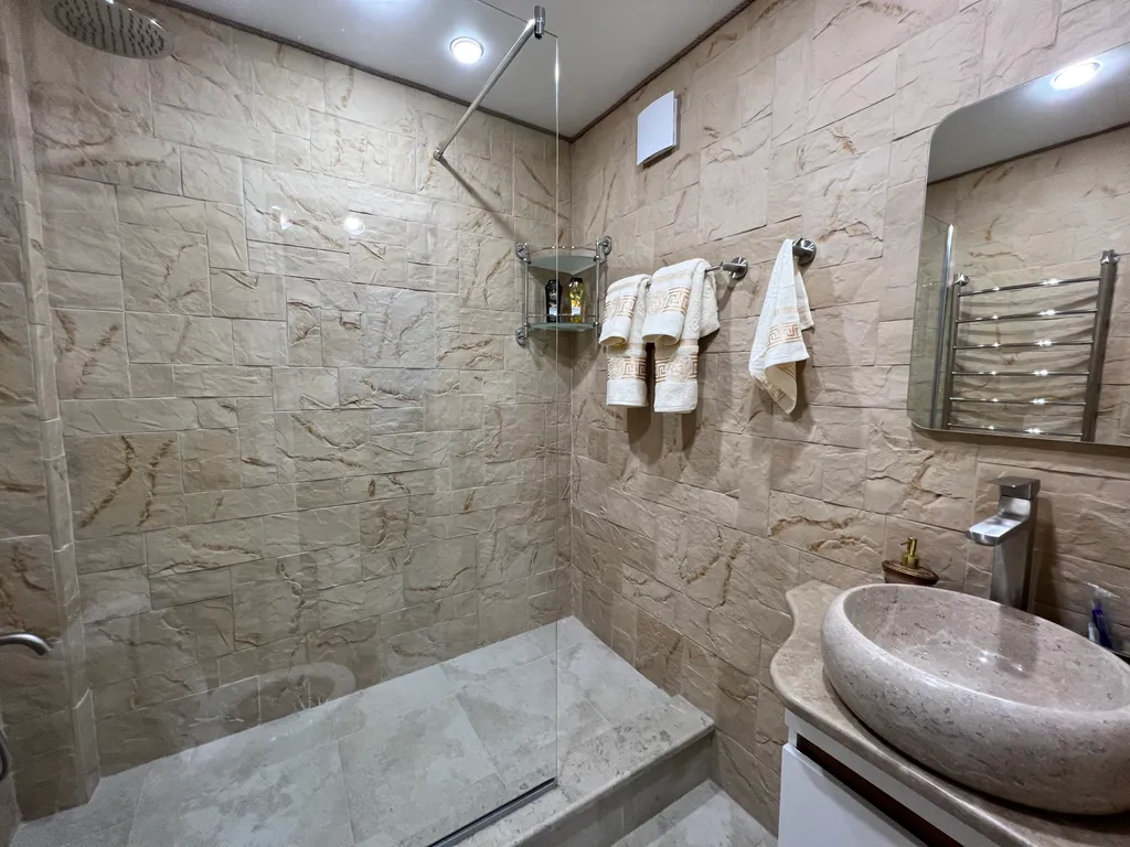 Современная и уютная квартира со всеми удобствами