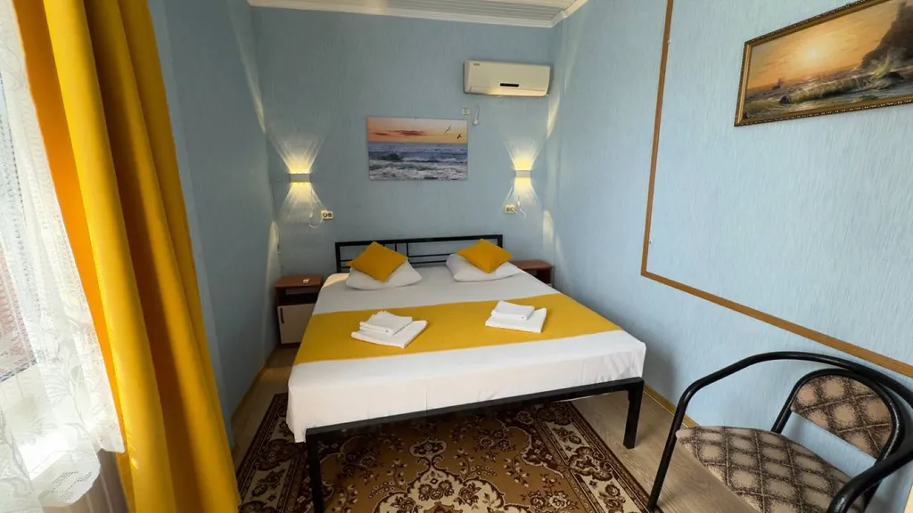 Квартира Двухкомнатный номер для 4-х гостей и дополнительным местом — аренда посуточно в Ейск