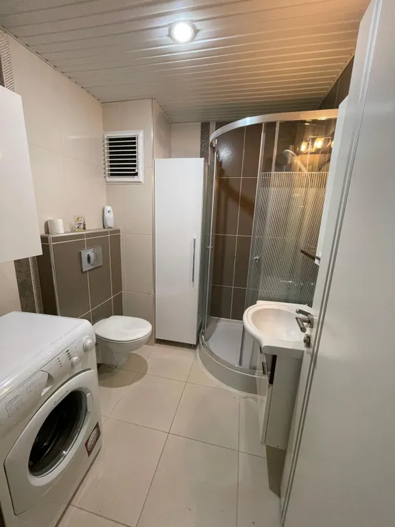 Просторная квартира вблизи моря в Лимане