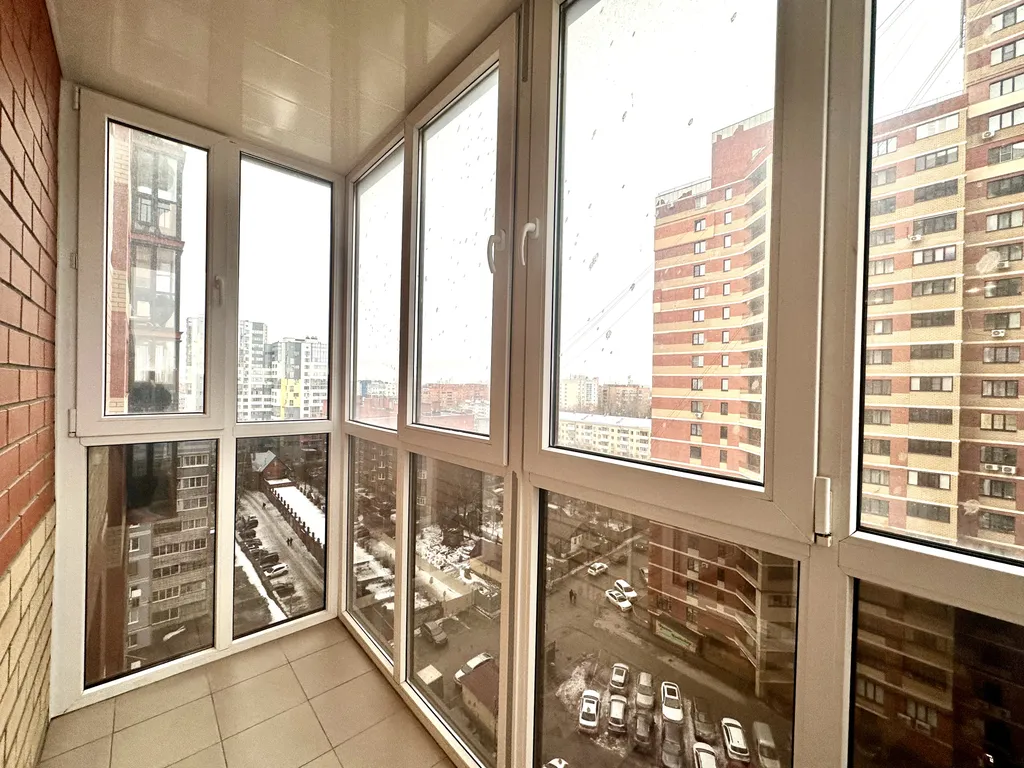 Студия рядом с ТЦ Еж и Дворцом молодежи