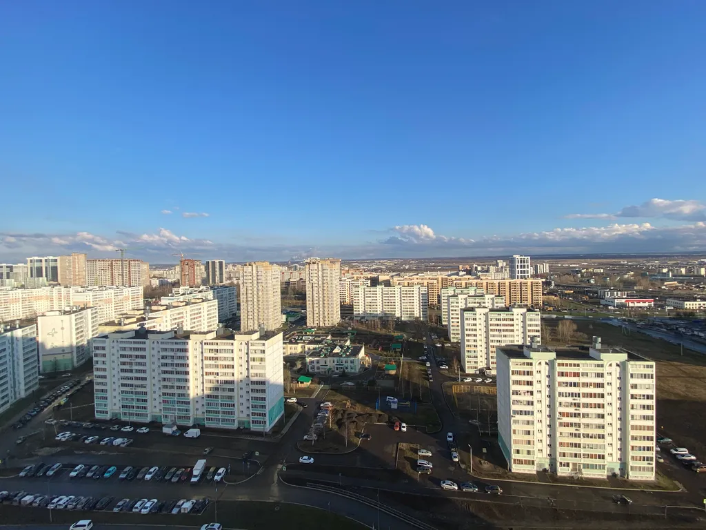 Студия с панорамным видом на город