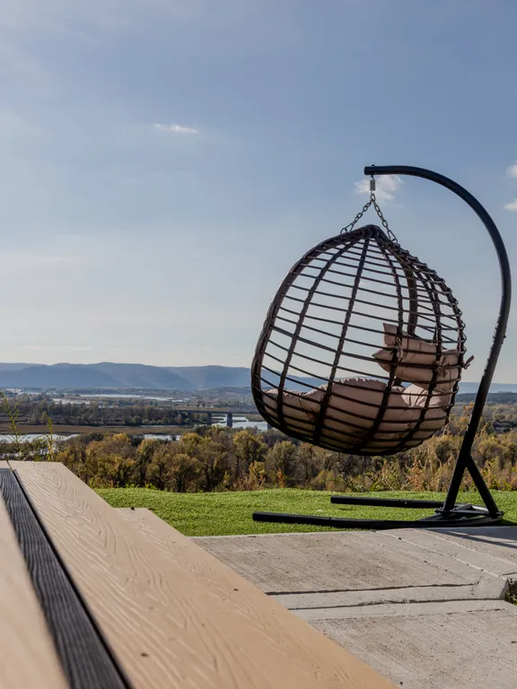 Дом Барн премиум класса с уникальным видом на горы и реку Сок