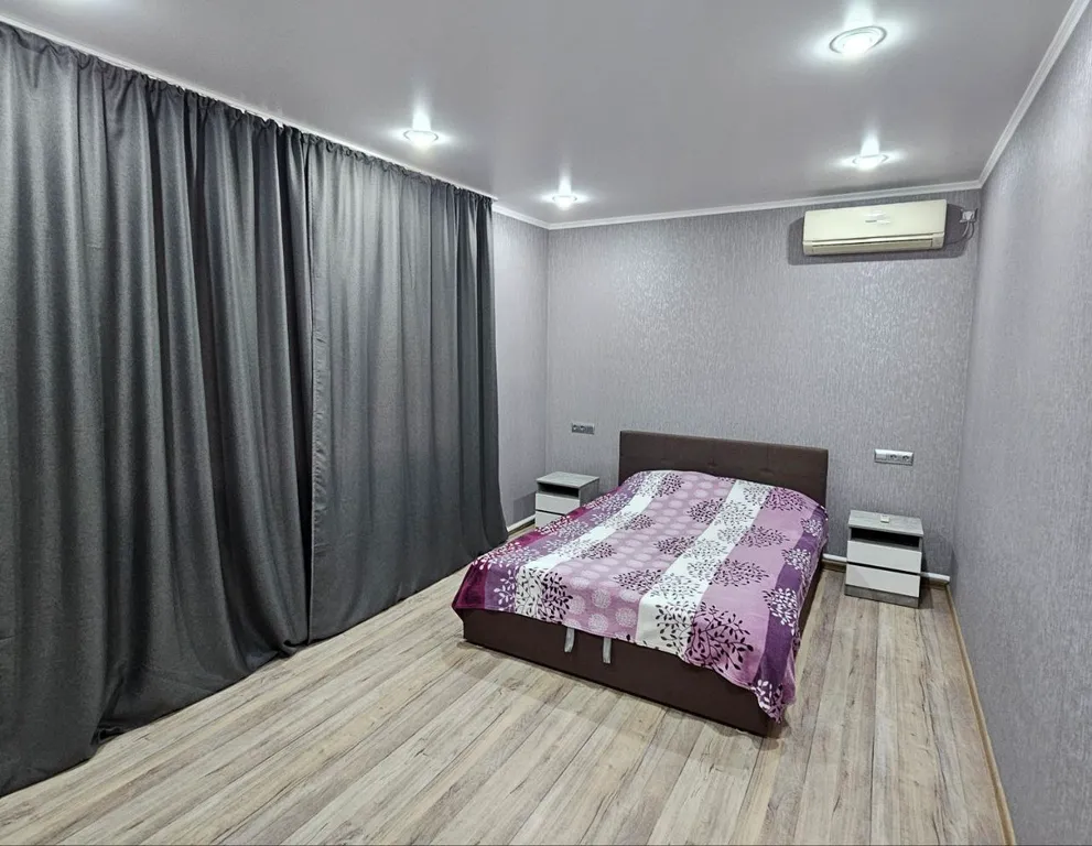 Двухкомнатная квартира в центре Лимана