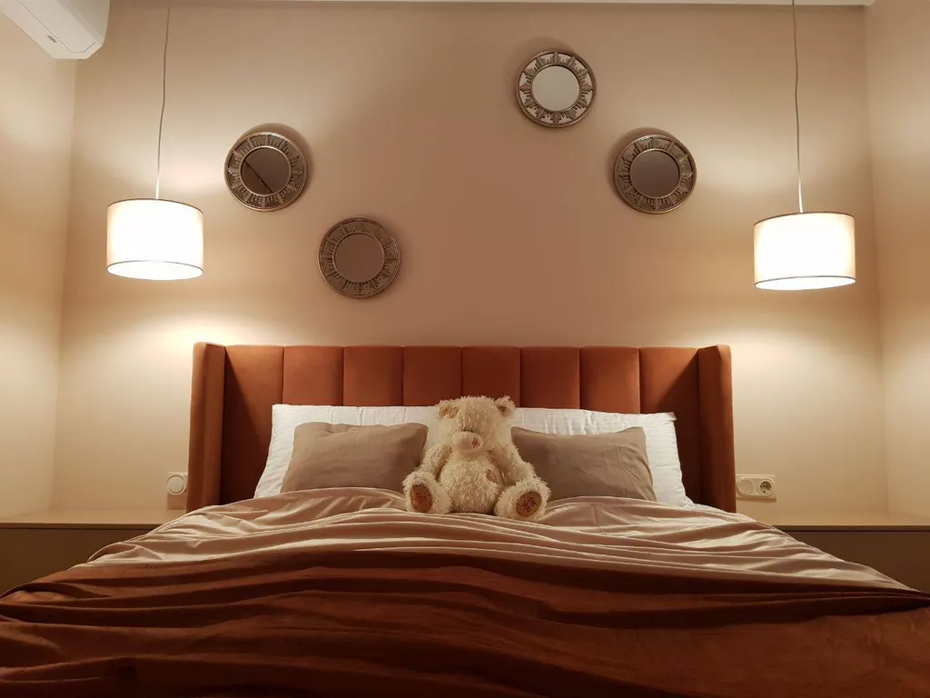 Дизайнерская 2-к квартира с французским балкончиком