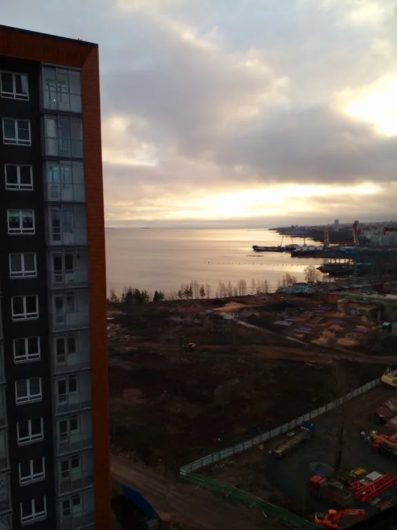 Стильная  квартира незабываемым видом на Онежское озеро с 18 этажа