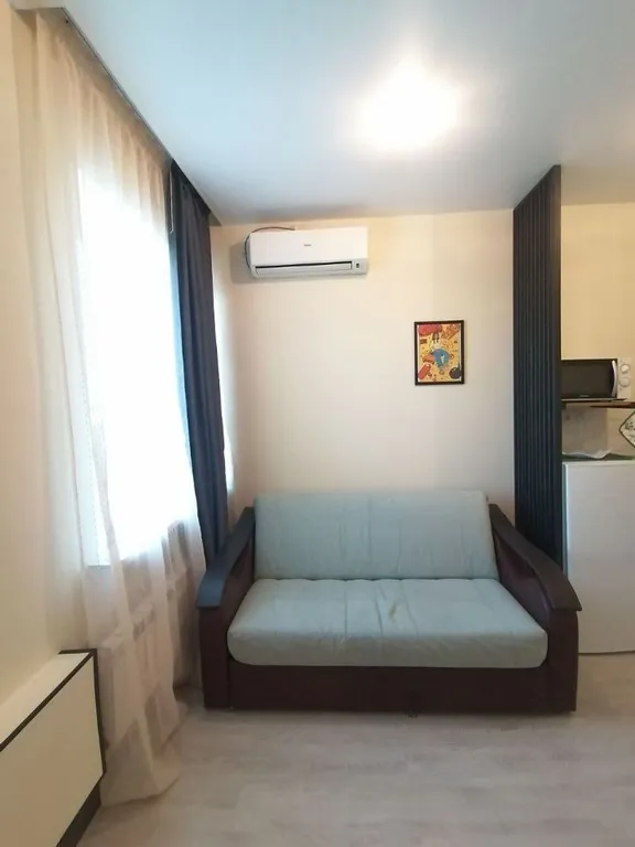 Студия с панорамным видом на Волгу