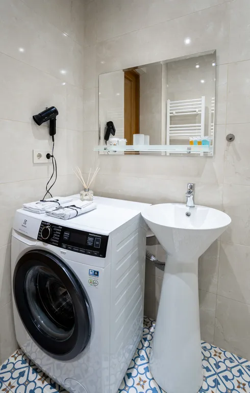 Просторный апартамент возле парка в центре Ваке