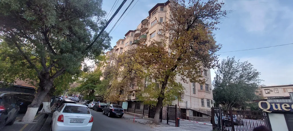 Большая и новая квартира в центре города