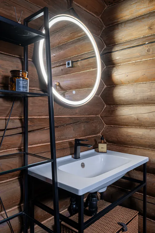 Уютный бревенчатый дом