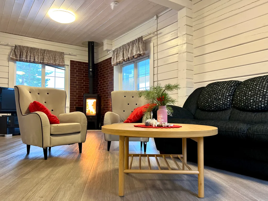 Дом номер 4 на озере Лунном