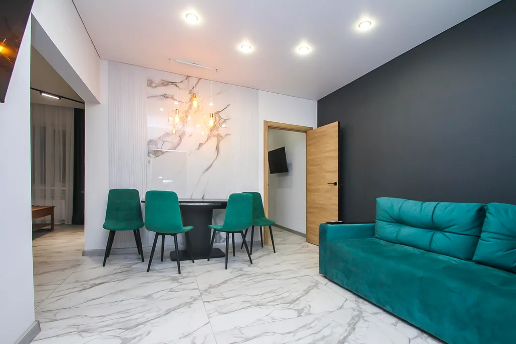 Современные апартаменты в центре города Сургута