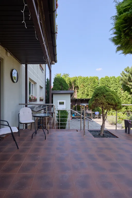 7-комнатный Дом