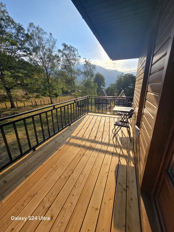 Домик с видом на горы