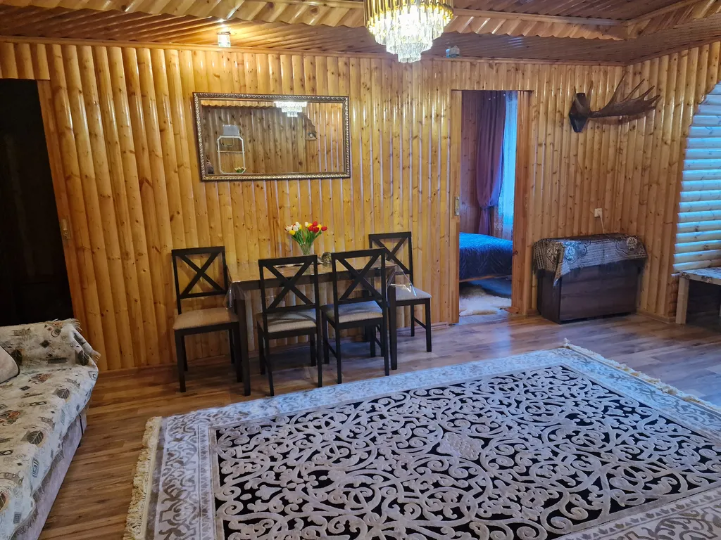 3-комнатная чистая, уютная квартира в центре посёлка Домбая