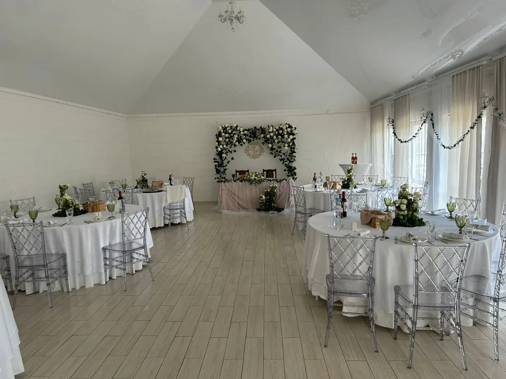 Стильный дом с банкетным залом