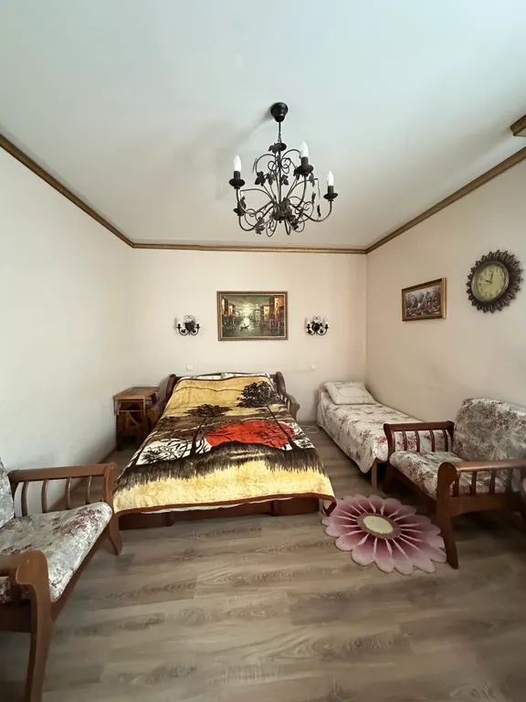 Дом под ключ с бассейном и стоянкой для авто на пл. Первомайской