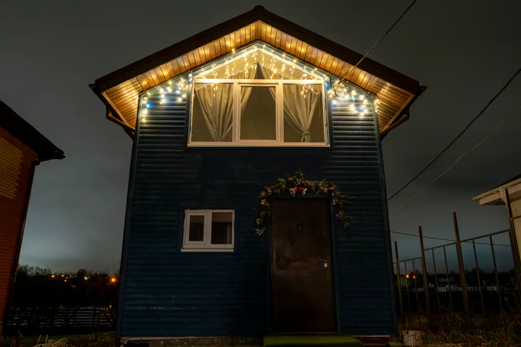 Дом в стиле лофт с своим озером на территории