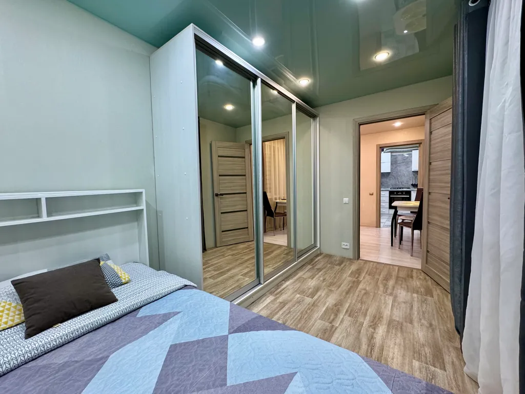 Комфортная трёхкомнатная квартира в центре города