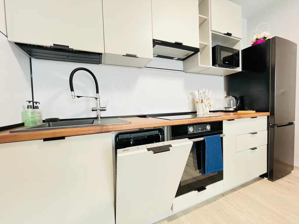 Евротрешка в 10 минутах от центра для проживания 2-6 человек