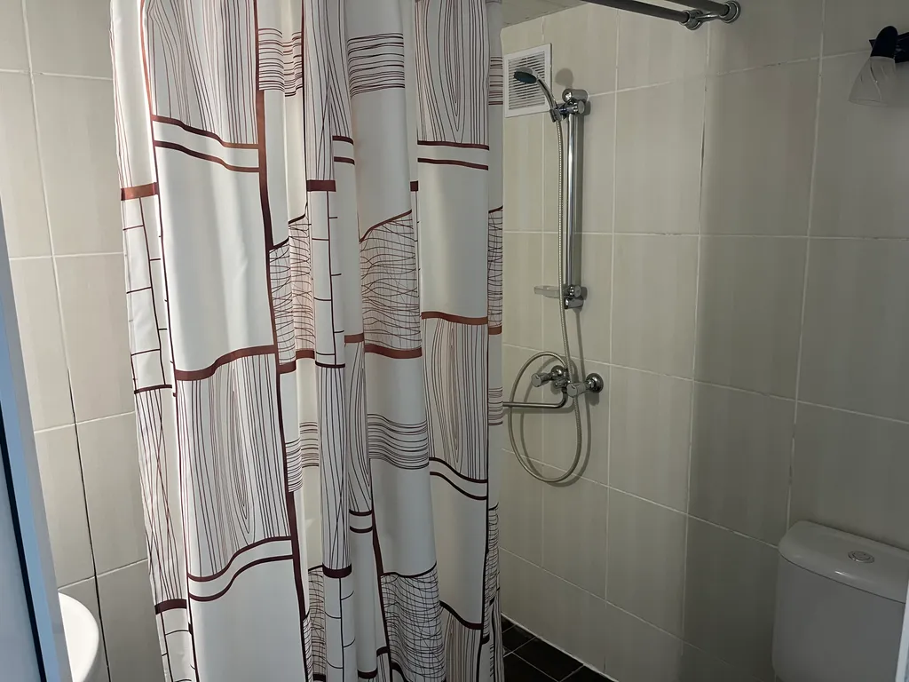 Трехместный улучшенный с ванной комнатой