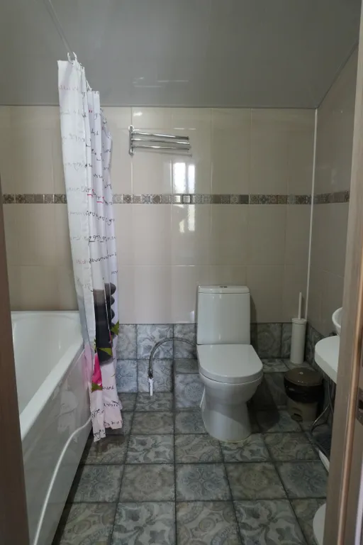 Вилла на берегу озера