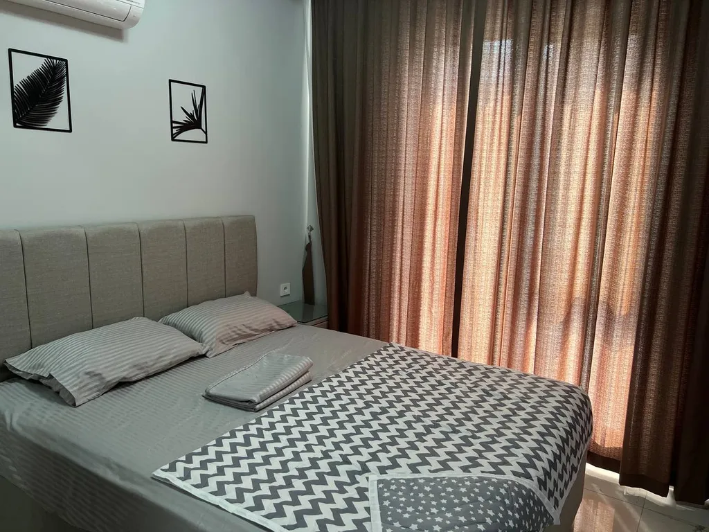 Апартаменты в центре с бассейном