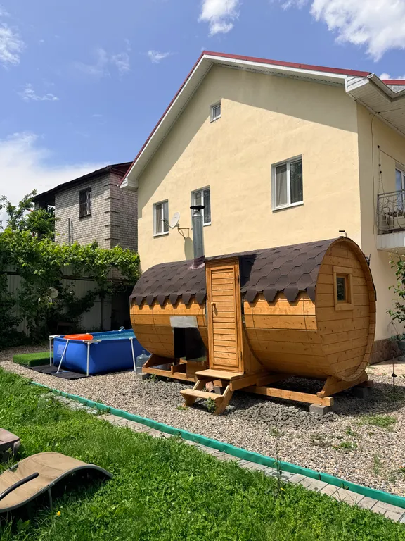 Дом с баней в уютном месте