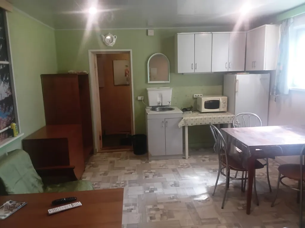 Коттедж Коттедж Уютная дача в саду — Вялки