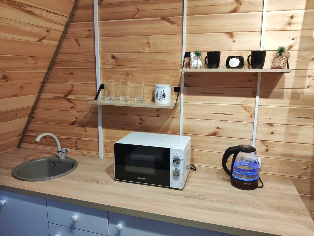 Дом на берегу реки №1