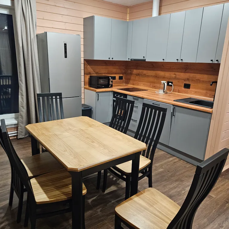 Коттедж для большой компании с баней