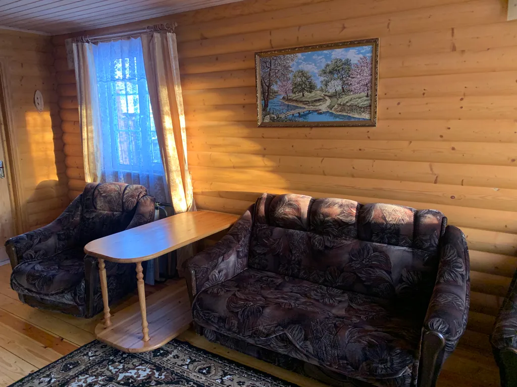 Уютный домик с печью-камином в центре