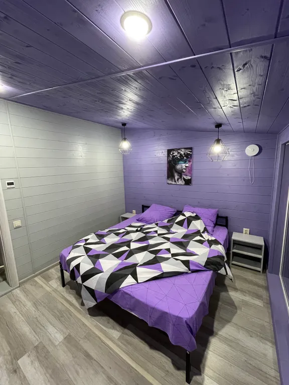 Уютный дизайнерский коттедж с территорией