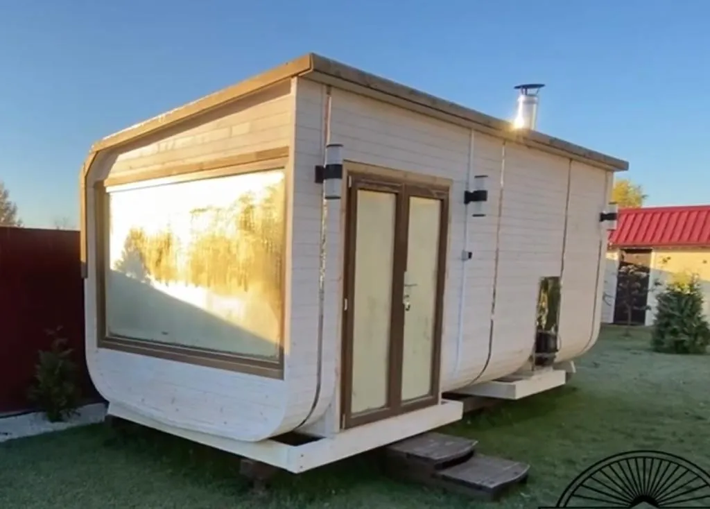 Частный деревянный дом в Подмосковье с баней на дровах