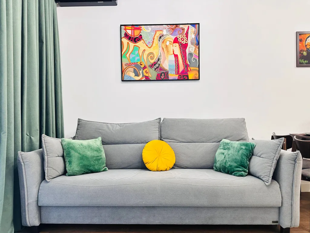 3-комнатные апартаменты для 6 чел в центре рядом с ТРЦ Мега