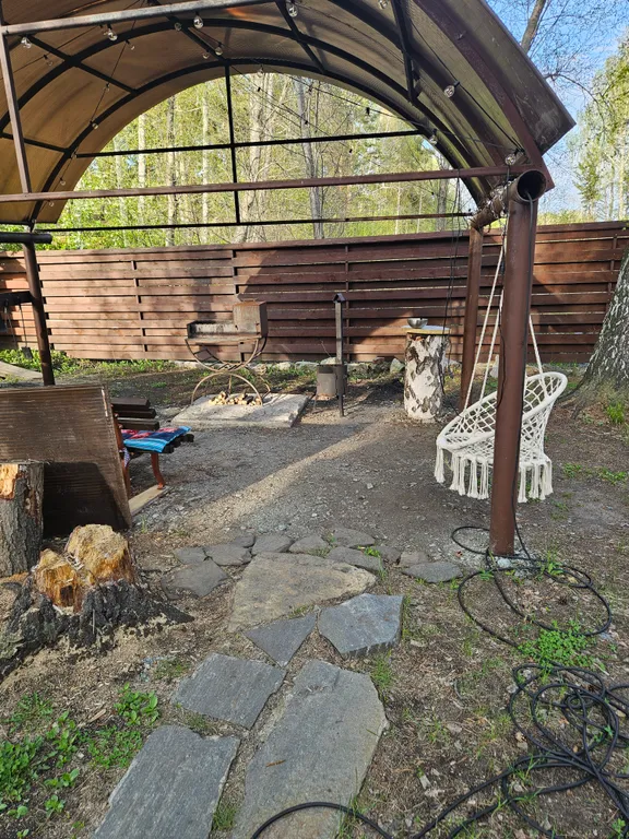 Дом на берегу озера