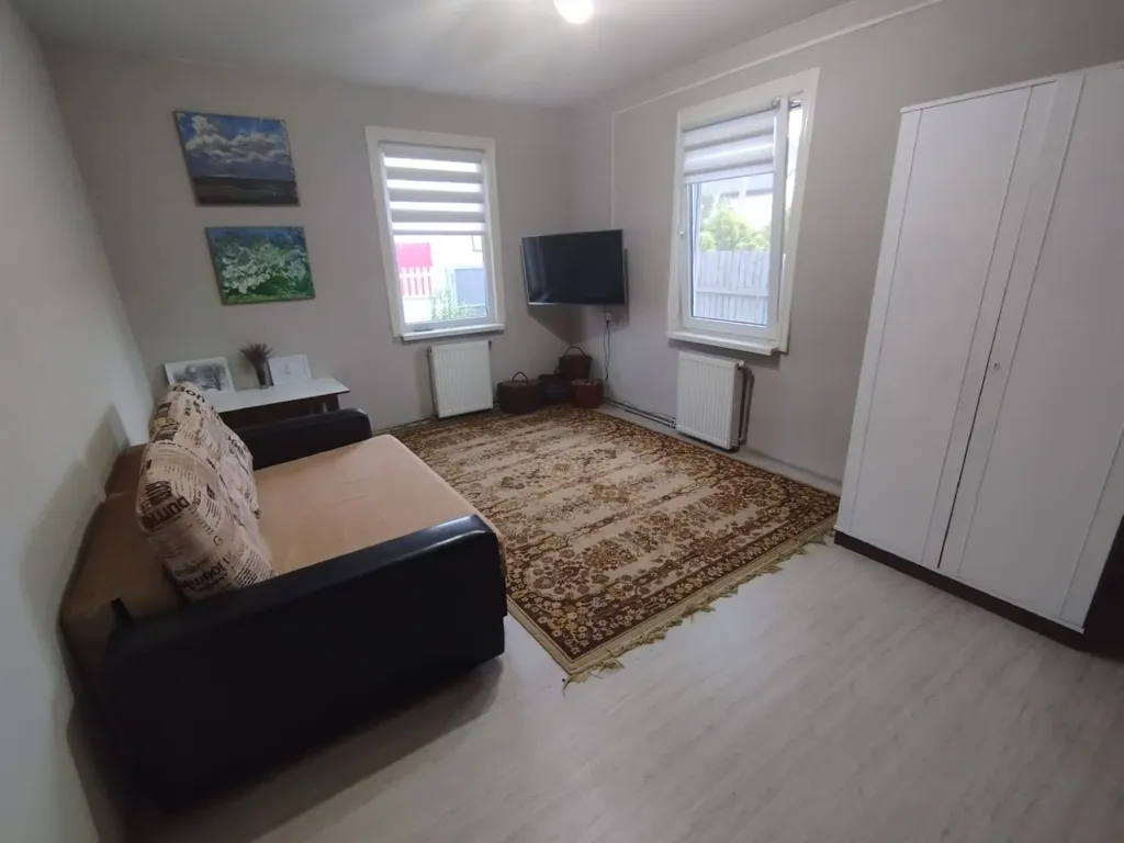 Маленький зеленый домик