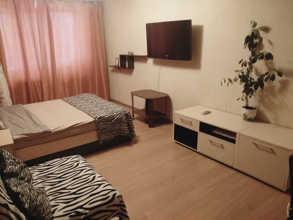 Уютная квартира комфорт варианта — аренда посуточно в Пермь