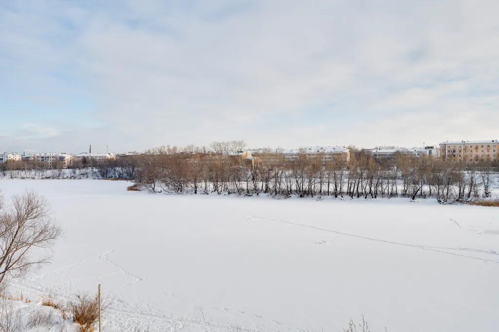 Студия в центре у реки