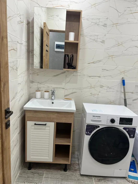 1-комнатная квартира, в центре города, рядом с морем