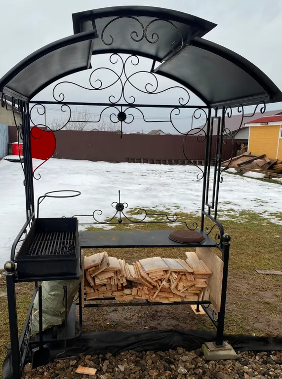 Загородный дом с 5 комнатами, зоной барбекю и баней