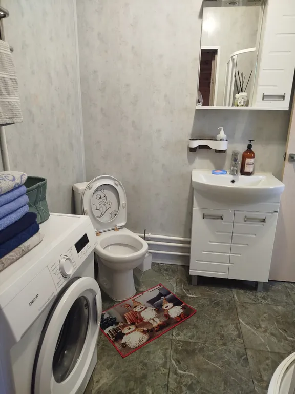 Дом с баней и панорамными окнами на первой линии