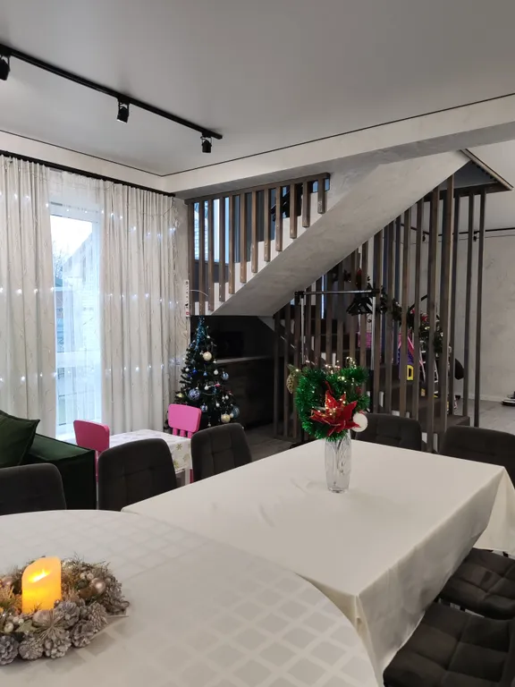 Часть дома с террасой и мангальной зоной на берегу моря