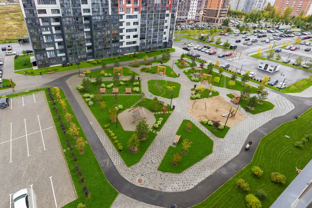 Изумрудная студия с гамаком в новом доме в экологически чистом районе