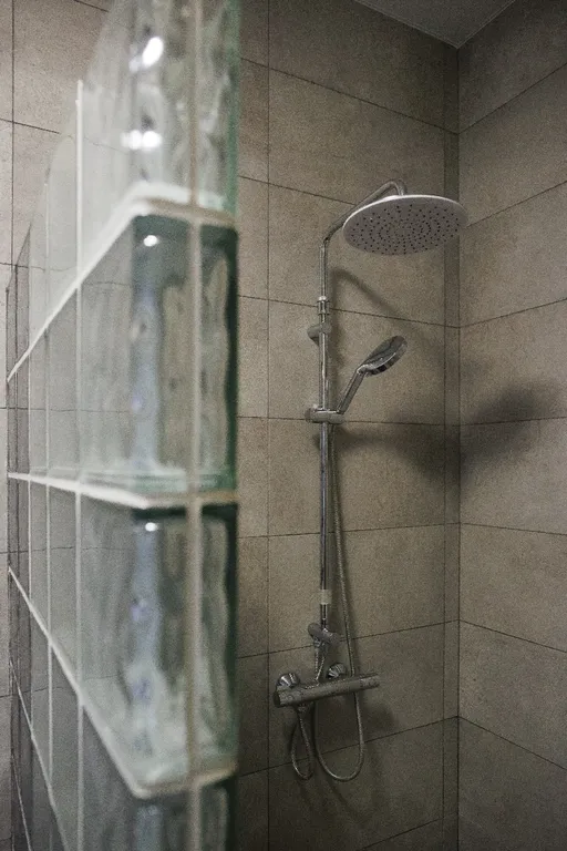 Современный уютный дом с панорамным остеклением