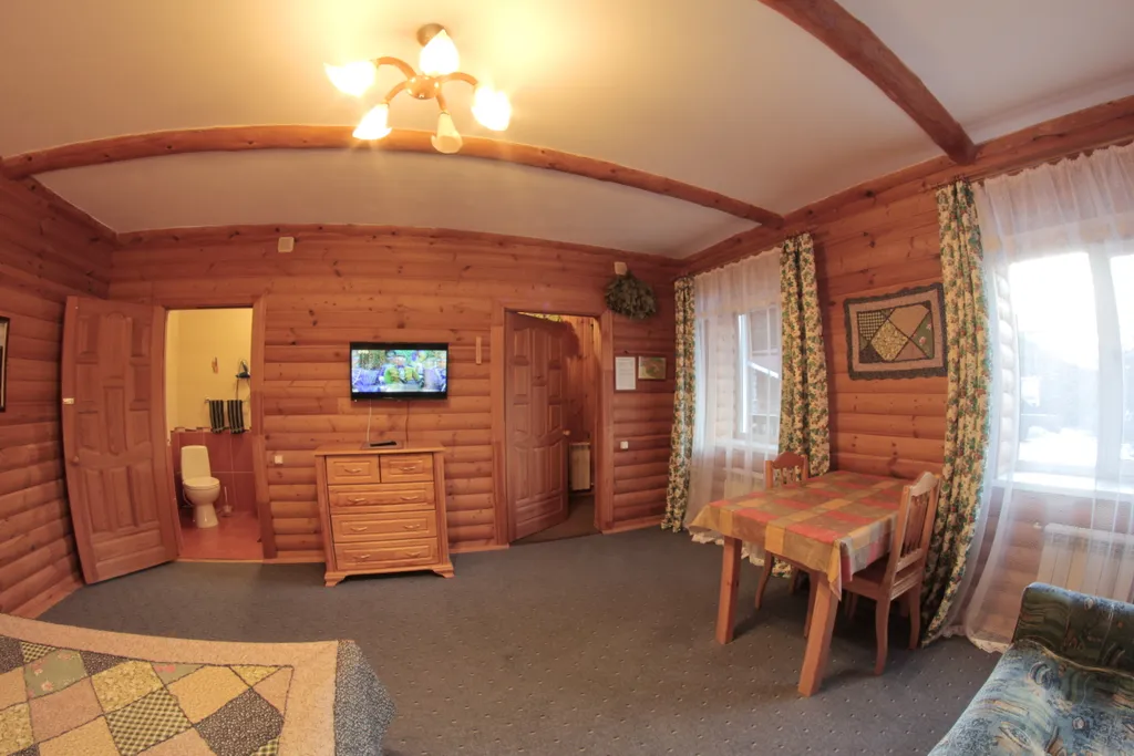 Номер полулюкс в центре города на панорамном берегу