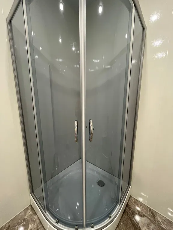 Уютный дом с баней и бассейном во дворе дома