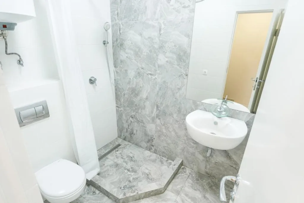 Квартира Квартира Уникальная студия со spa-комплексом и бассейном — Екатеринбург